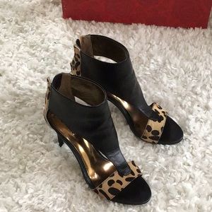 6.5 Carlos Santana Kitten Heel